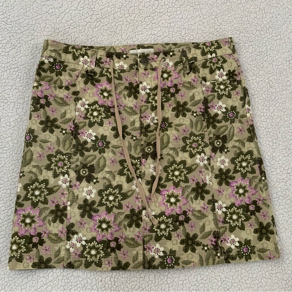 Christopher & Banks Pants - Christopher & Banks Skort Floral Green Purple Size 10 Pockets Gorpcore Ripstop